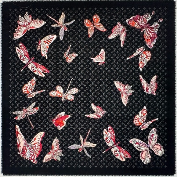 Louis Vuitton World Of Love Monogram Shawl Noir - Picture 9 of 9